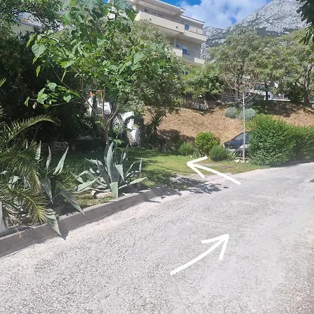 R Apartment