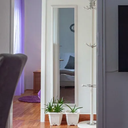 R Apartment